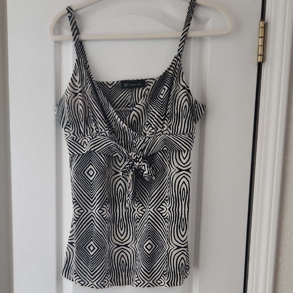 INC International Concepts Black and White Fitted Tie‎ Front Camisole